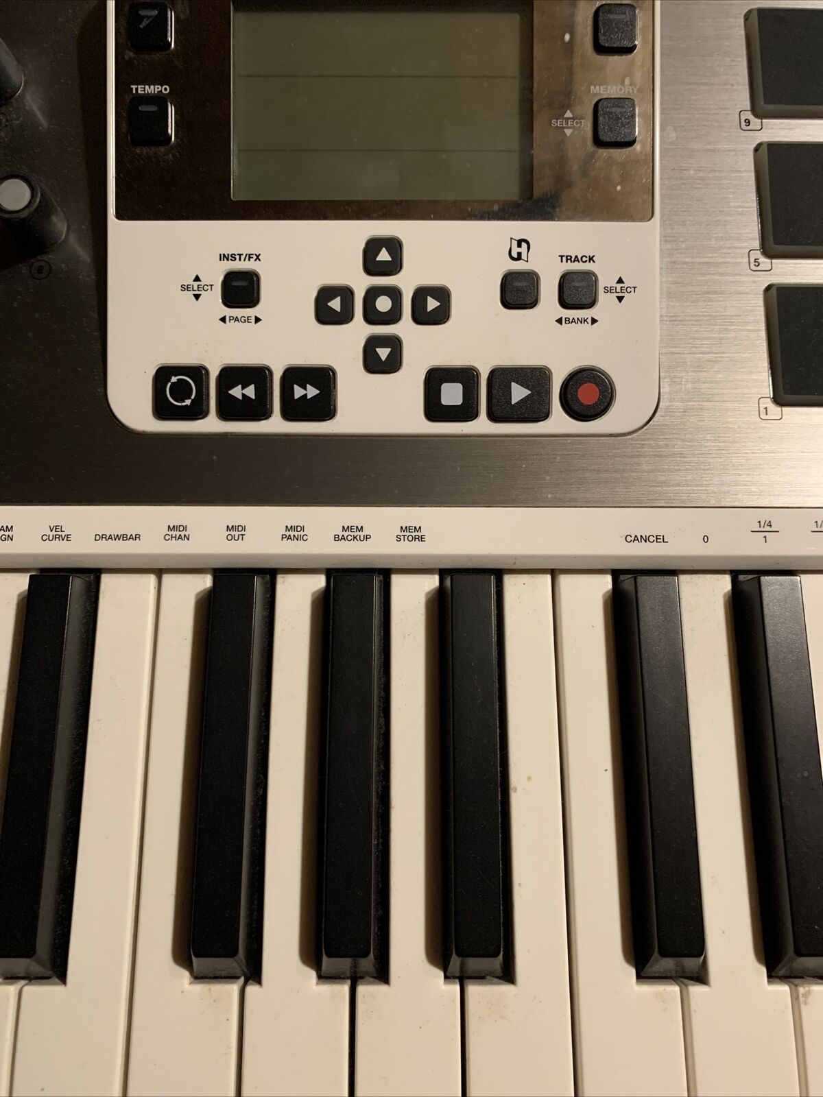 M-AUDIO Axiom AIR 25 Premium Keyboard and Pad Controller - Fresh Stock Dated December 2025