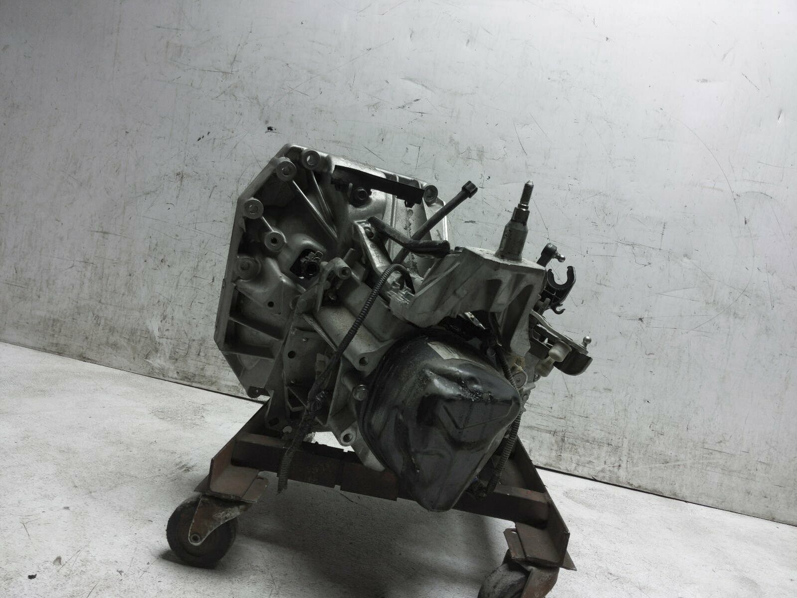 2020 Nissan Versa Fwd Manual Transmission 3K Miles Gearbox Tranny *Dented Pan* - Fresh Stock Dated January 2026