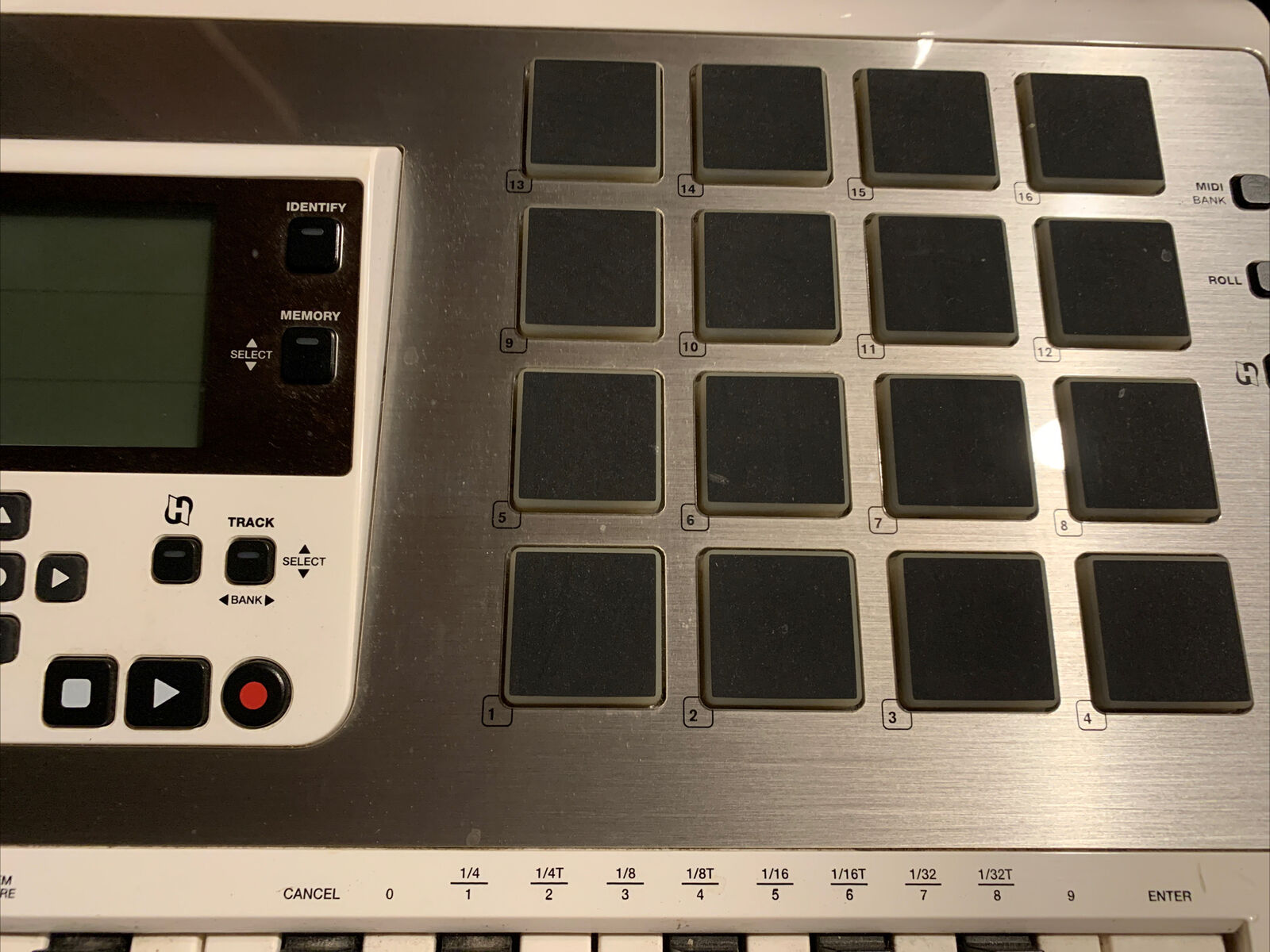 M-AUDIO Axiom AIR 25 Premium Keyboard and Pad Controller - Fresh Stock Dated December 2025