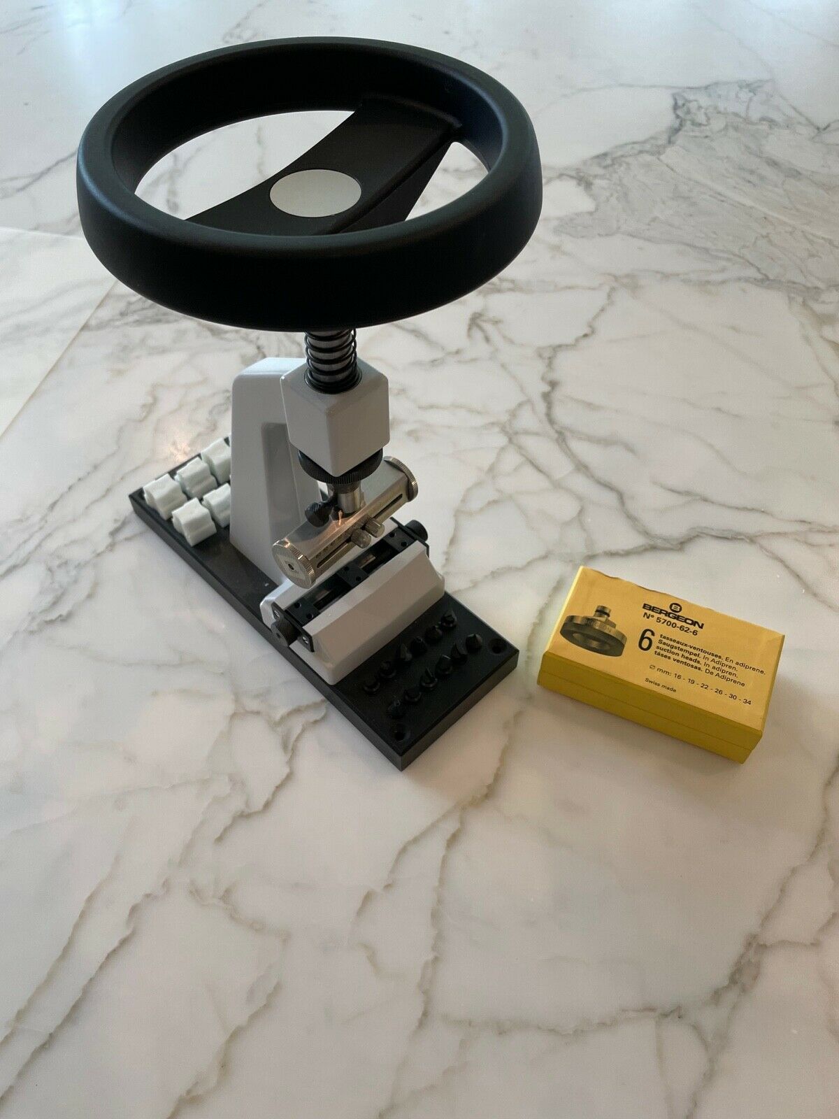 Bergeon 5700 Waterproof Watch Case Repair kit with 6 5700-62-6 Suction heads - Fresh Stock Dated December 2025