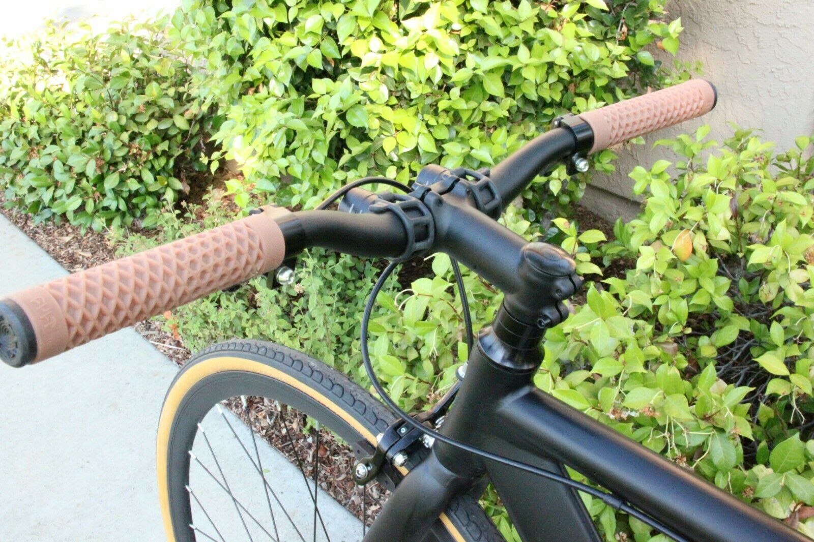 6KU URBAN TRACK BIKE...52cm...Black...UPGRADES...Used...Very Nice.. - Fresh Stock Dated December 2025