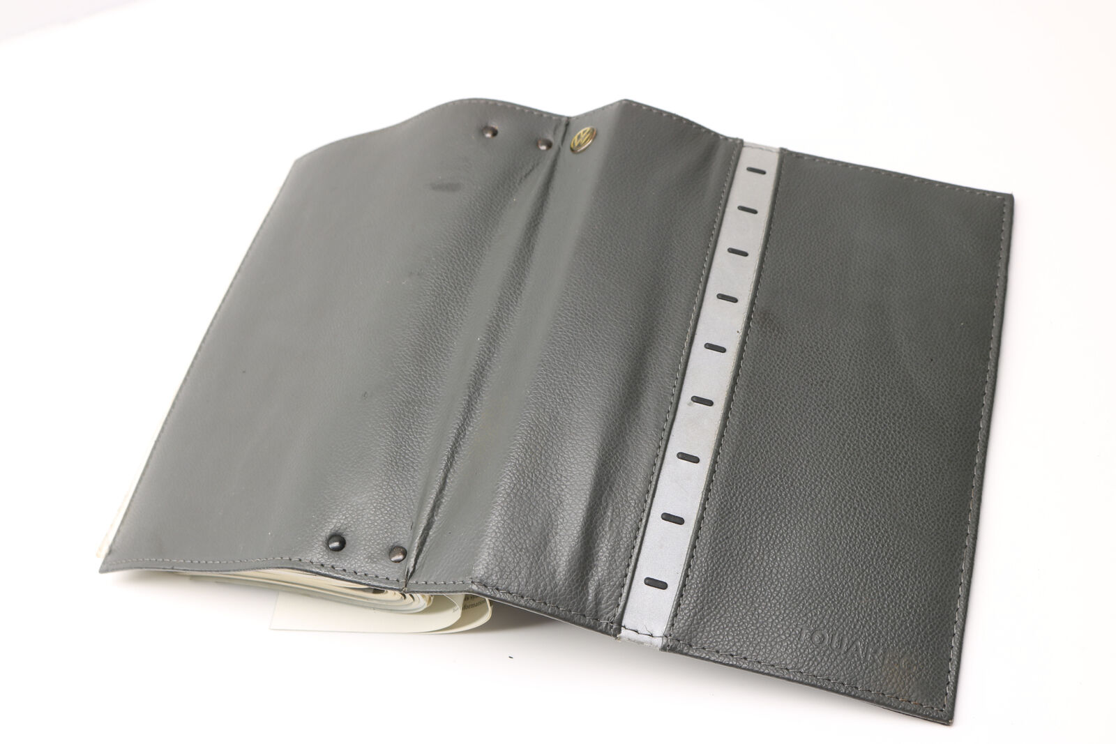 2004 VW TOUAREG - 2004 Owners Manual WSA242557TOU23 - Fresh Stock Dated December 2025