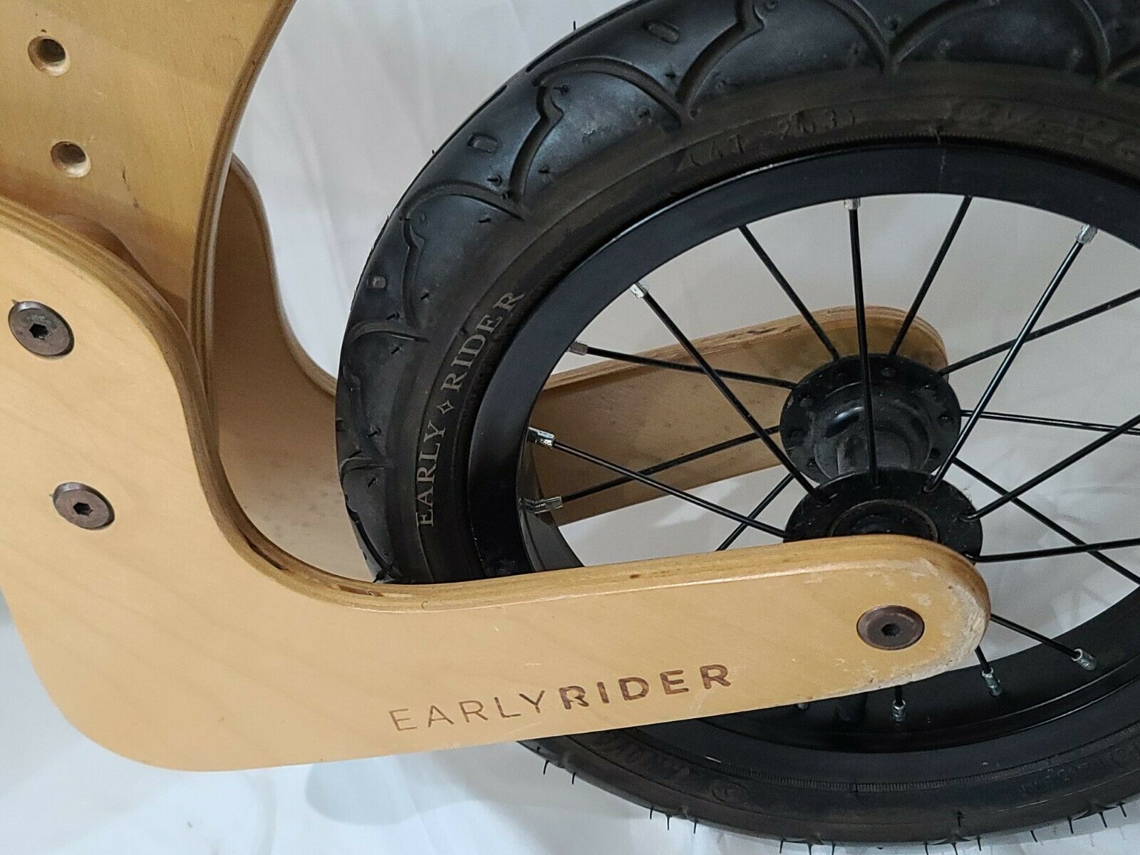 Balance Bike Early Rider Classic Wooden Bicycle /no pedals THE ORIGINAL - Fresh Stock Dated January 2026