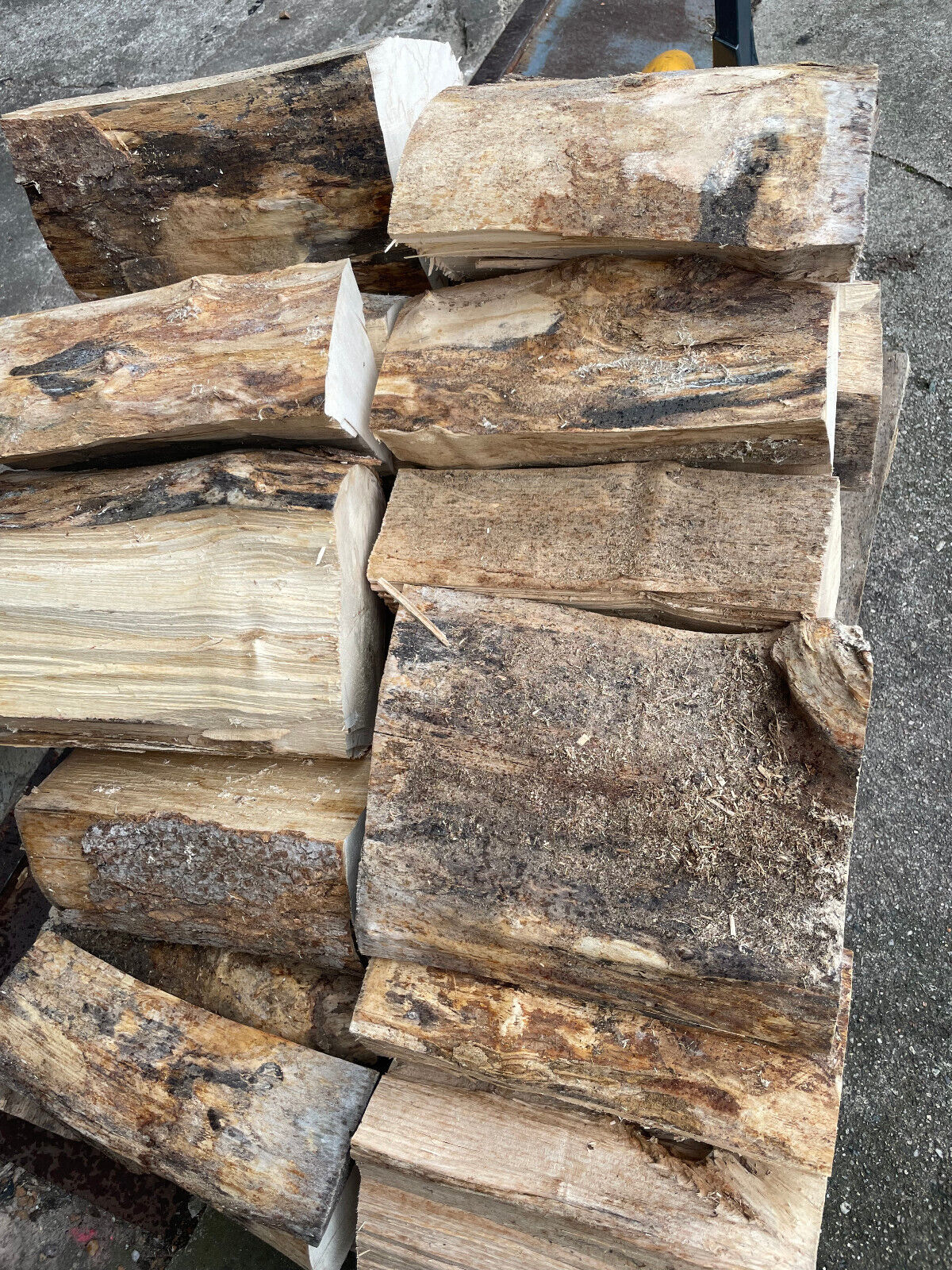 Firewood Fire Wood Grillholz Ofenvertig Birch Tree Ash Hardwood 22lbs - Fresh Stock Dated January 2026