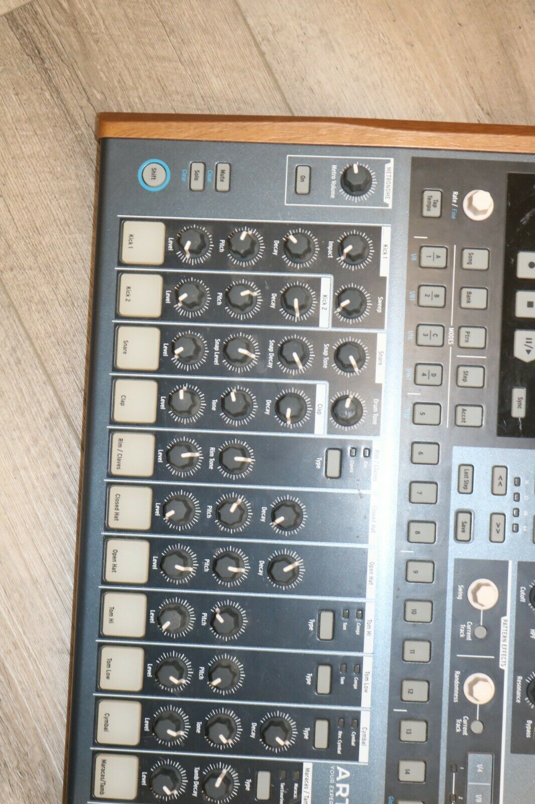 Arturia DrumBRUTE Analog Drum Synthesizer *Pre-owned*  FREE SHIPPING - Fresh Stock Dated December 2025