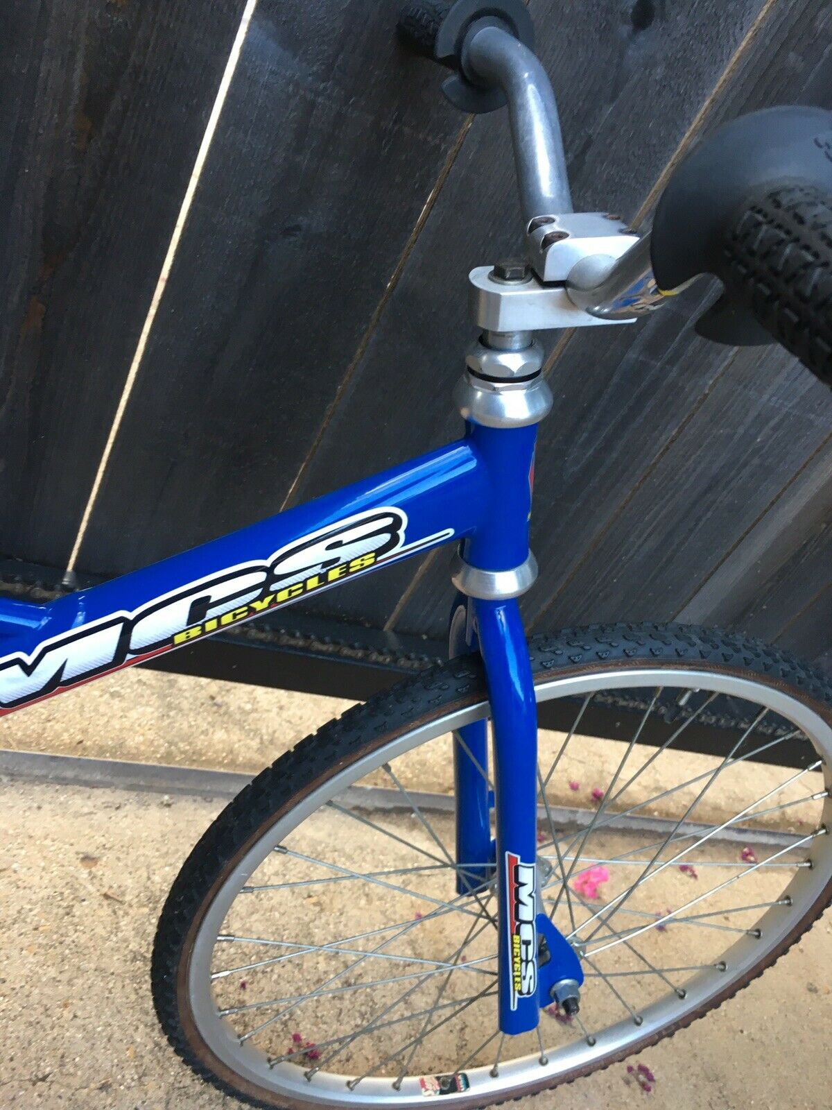 BMX  mini MCS. Mantis race bike - Fresh Stock Dated December 2025