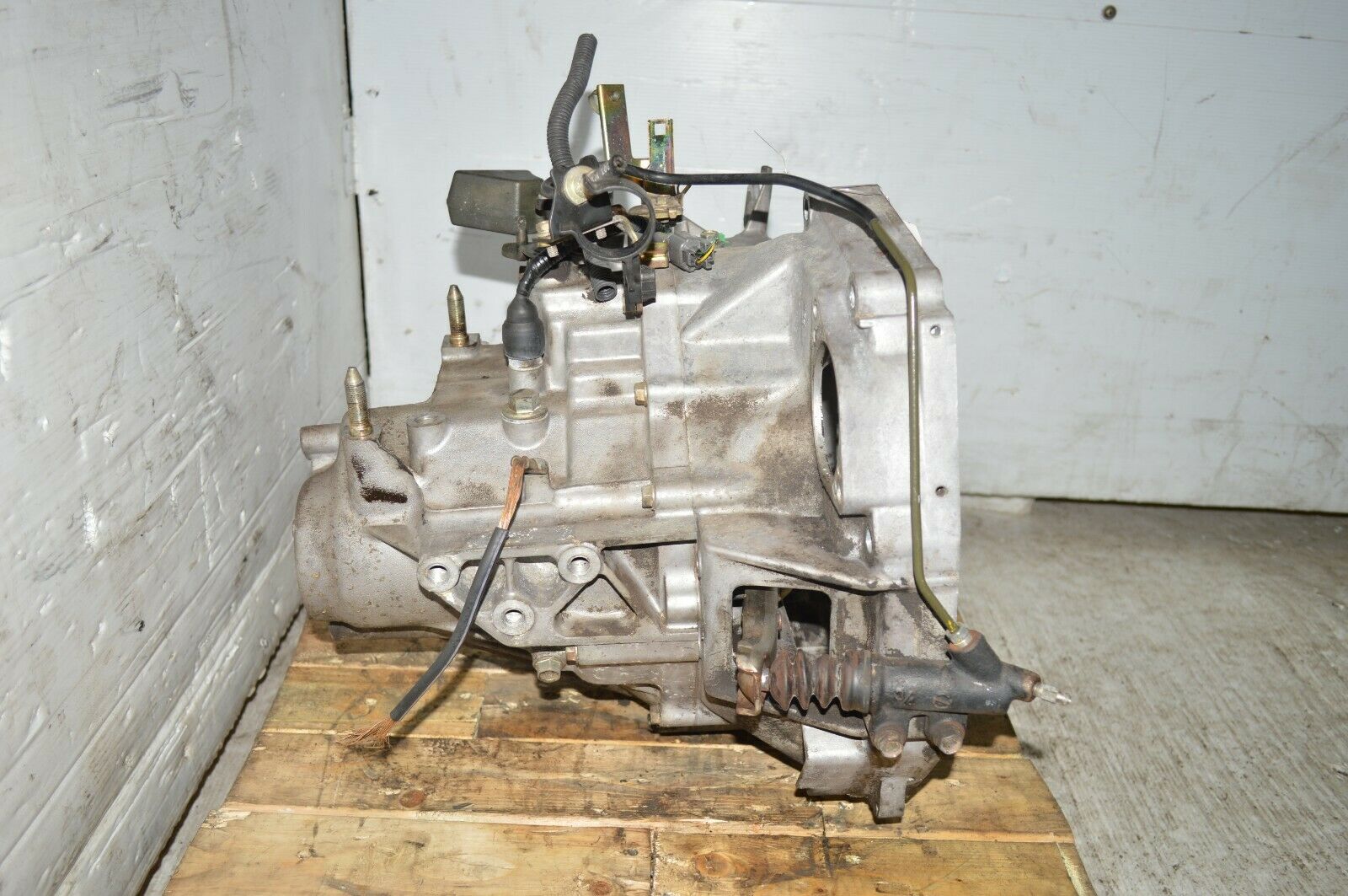 JDM HONDA CRV 97 98 99 2000 2001 B20B 5 SPEED AWD MANUAL TRANSMISSION M/T TRANS - Fresh Stock Dated December 2025