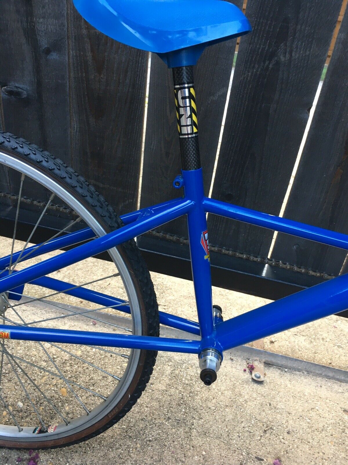 BMX  mini MCS. Mantis race bike - Fresh Stock Dated December 2025