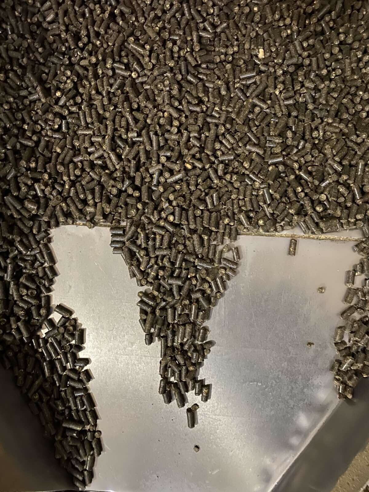 Pellets sunflower husk for heating boiler - Fresh Stock Dated December 2025