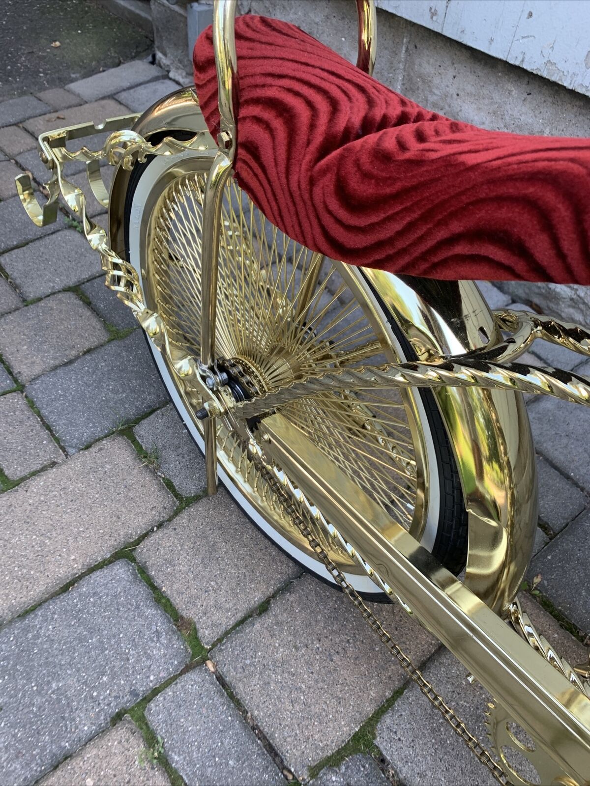 Lowrider gold twisted frame used nice shape - Fresh Stock Dated December 2025