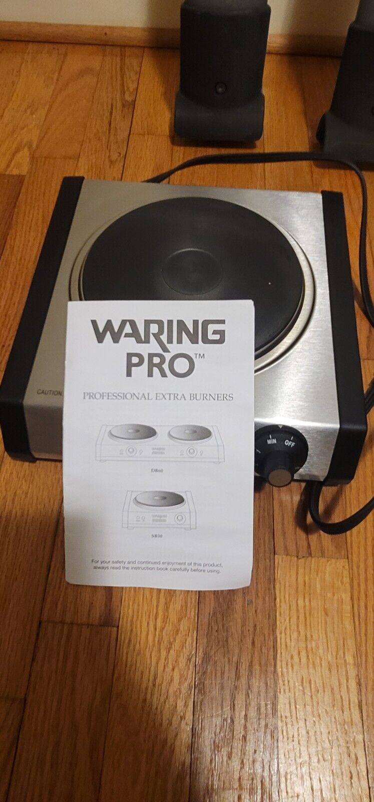 Waring PRO Single Cast Iron Burner, 1300W, 120V 🔥 - Fresh Stock Dated February 2026
