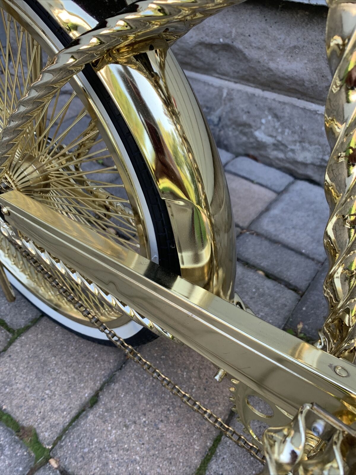 Lowrider gold twisted frame used nice shape - Fresh Stock Dated December 2025
