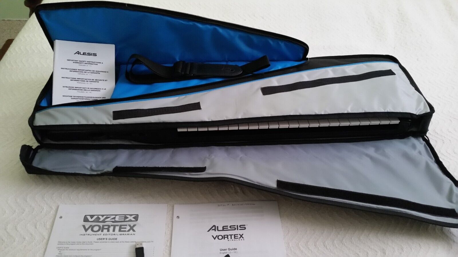 Alesis Vortex Black 37 Key Wireless USB/MIDI Keytar Controller with dongle/case - Fresh Stock Dated December 2025