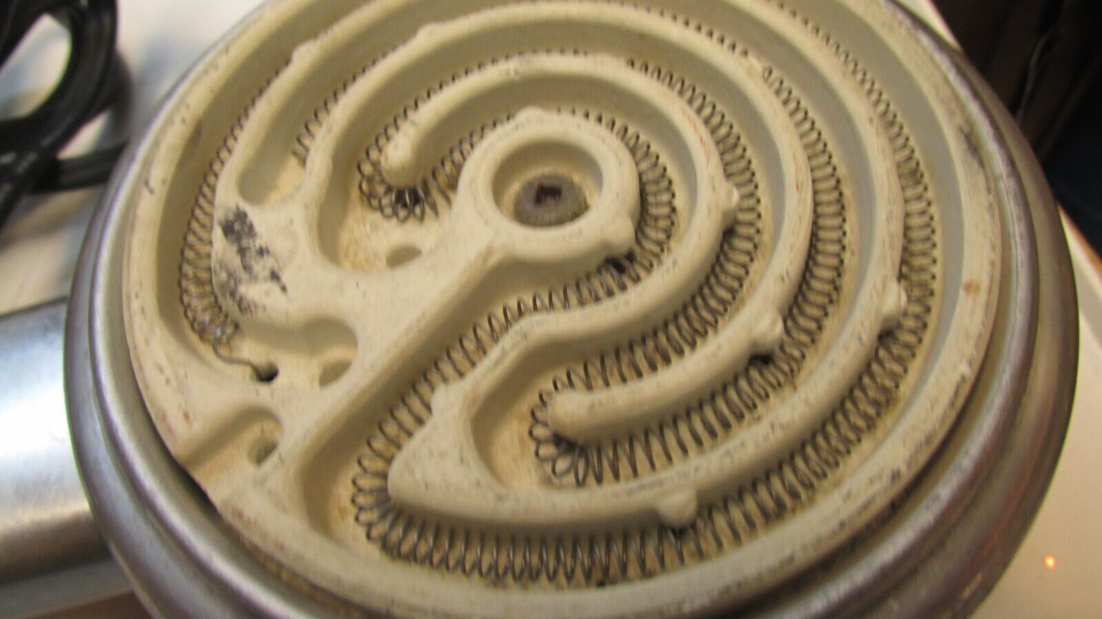 Antique Art Deco Hot Plate Warmer Camping Single Burner Vintage - Fresh Stock Dated February 2026