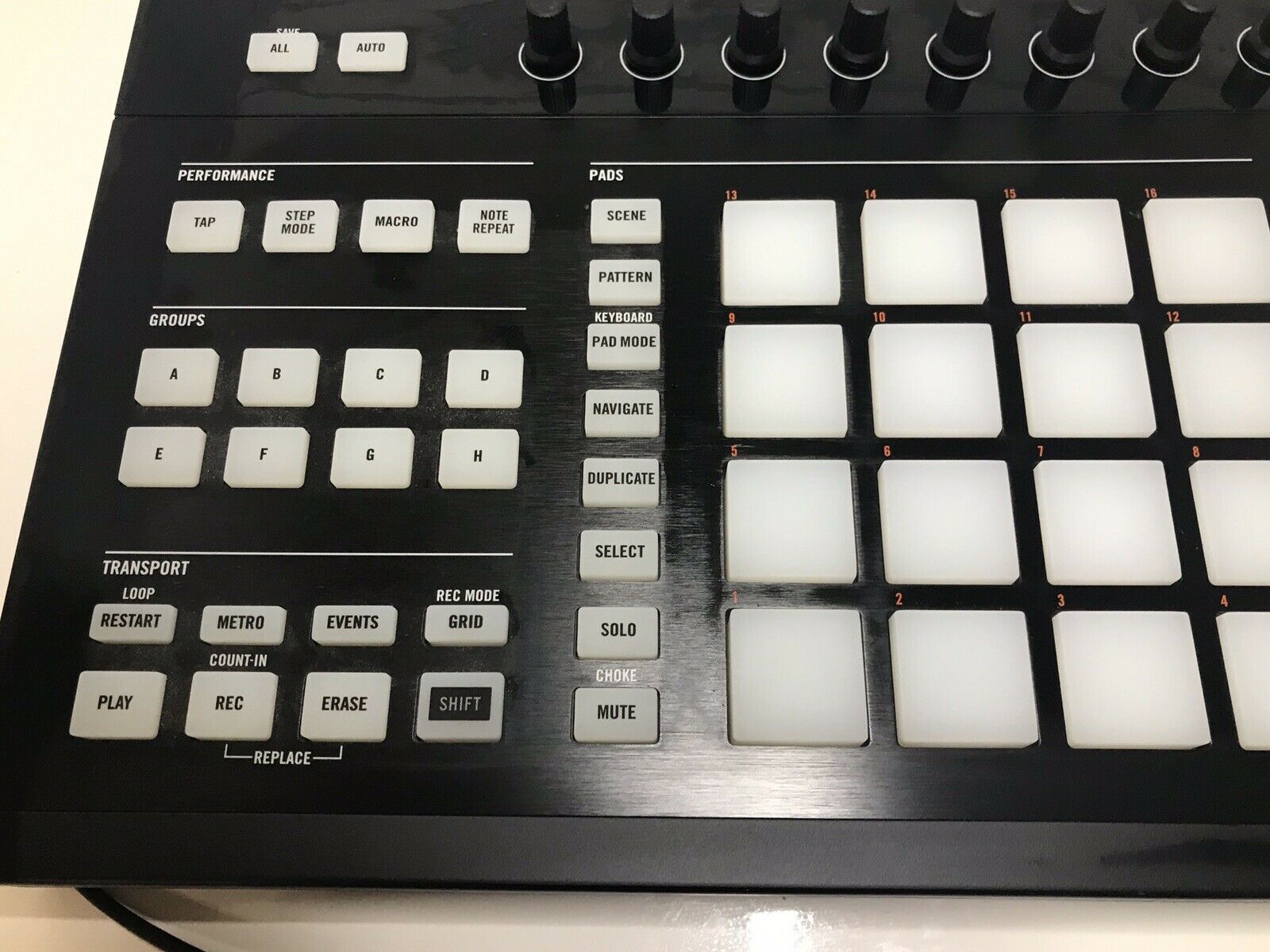 Native Instruments Maschine Studio Black Ver.2 W/ Komplete Selection - Fresh Stock Dated December 2025