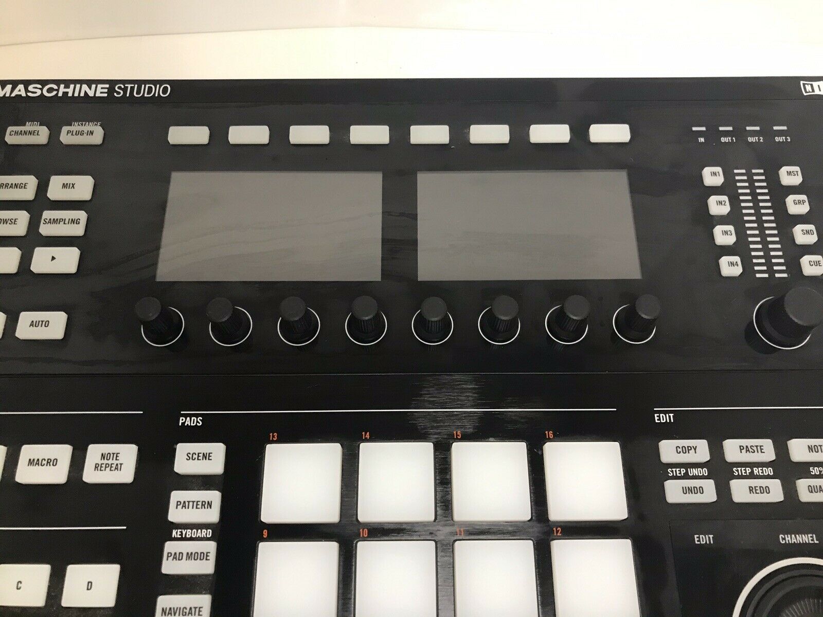 Native Instruments Maschine Studio Black Ver.2 W/ Komplete Selection - Fresh Stock Dated December 2025