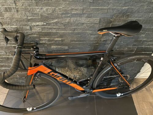 SUPER CLEAN Giant Propel Advanced PRO 0 Shimano Ultegra Di2 W/ Carbon SLR Wheels - Fresh Stock Dated December 2025