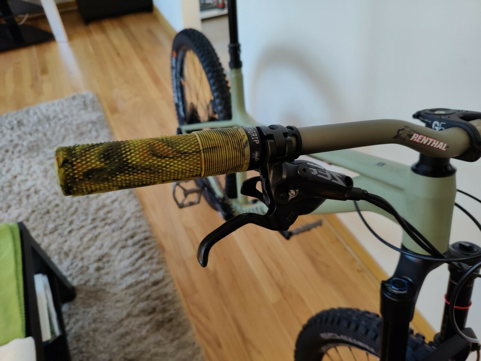 Canyon Stoic 4 size XL brand new never ridden - Fresh Stock Dated December 2025