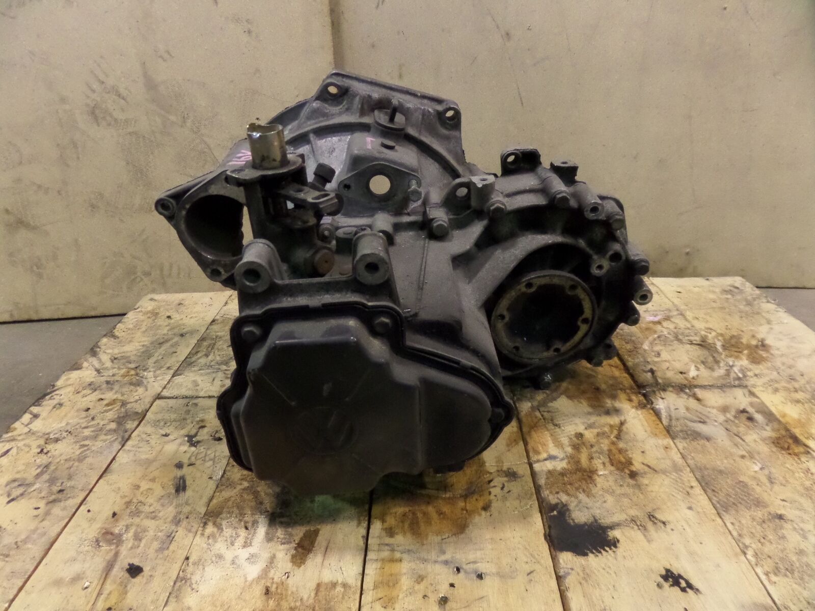 VW Passat 16V AYL Manual Transmission OEM - Fresh Stock Dated December 2025