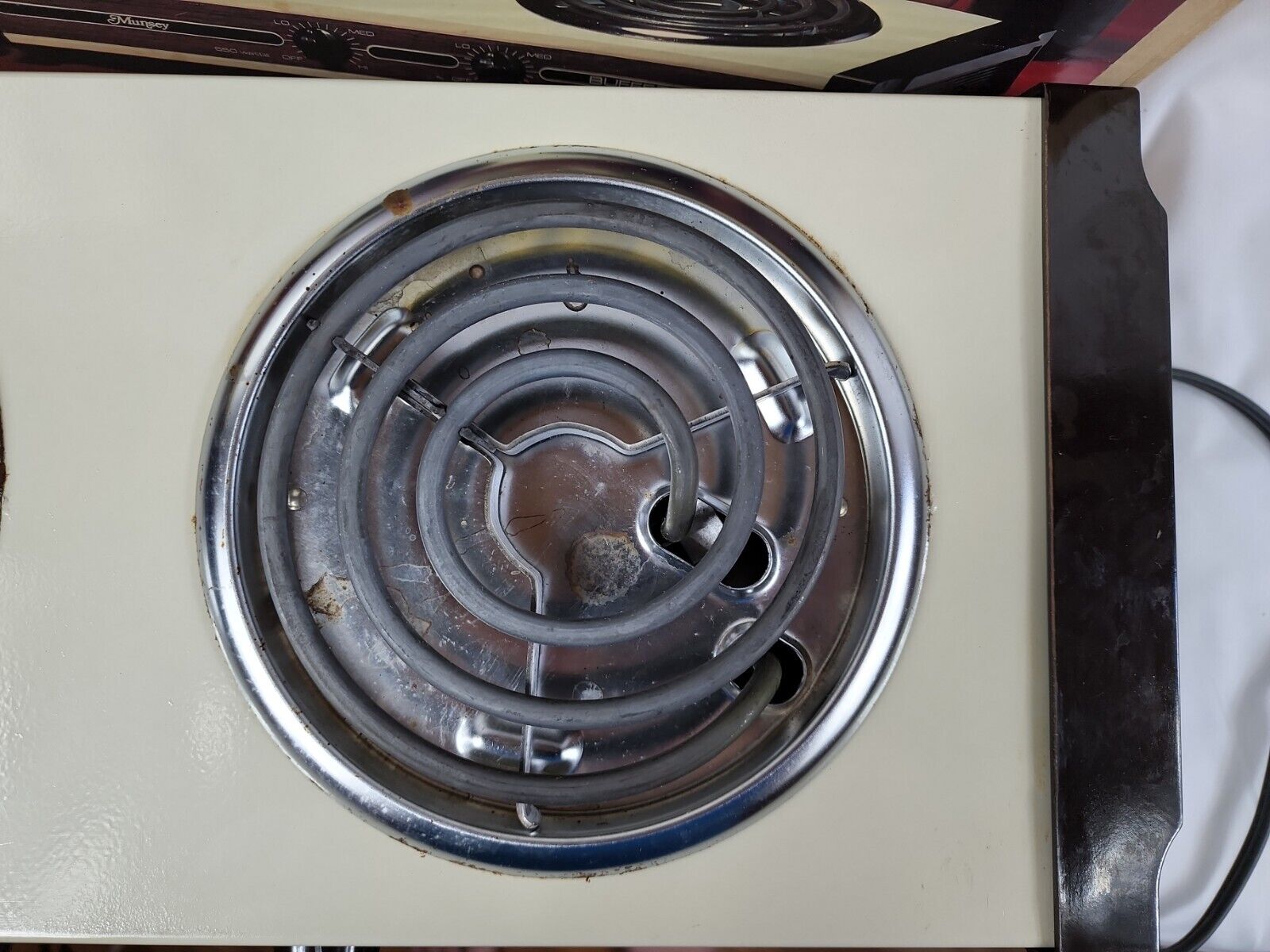 Vintage Model 702 Munsey 2 Burner Buffet Range with Original Box.  Almond color - Fresh Stock Dated February 2026