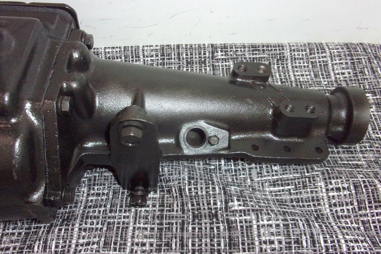 FORD 3 SPEED TOP LOADER With OD TRUCK  3.25 1st Gear  10 x 28  Date Code F07 - Fresh Stock Dated January 2026