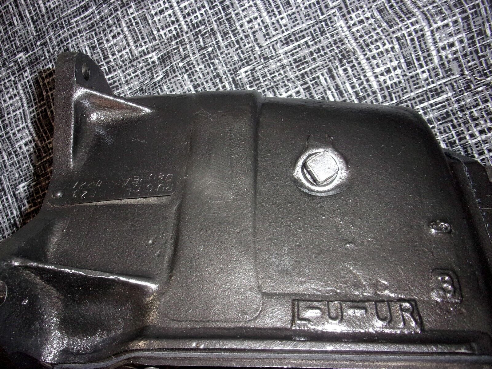 FORD 3 SPEED TOP LOADER With OD TRUCK  3.25 1st Gear  10 x 28  Date Code F07 - Fresh Stock Dated January 2026