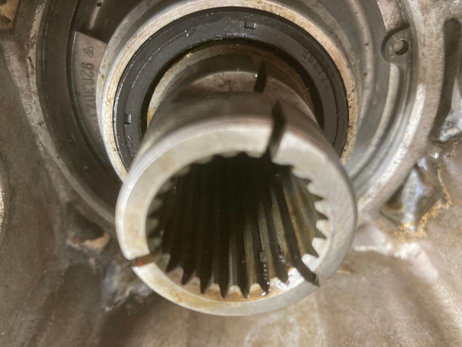 1978 PORSCHE 928 Manual Transmission 84,000 miles  Transaxle OEM G28/03 - Fresh Stock Dated January 2026