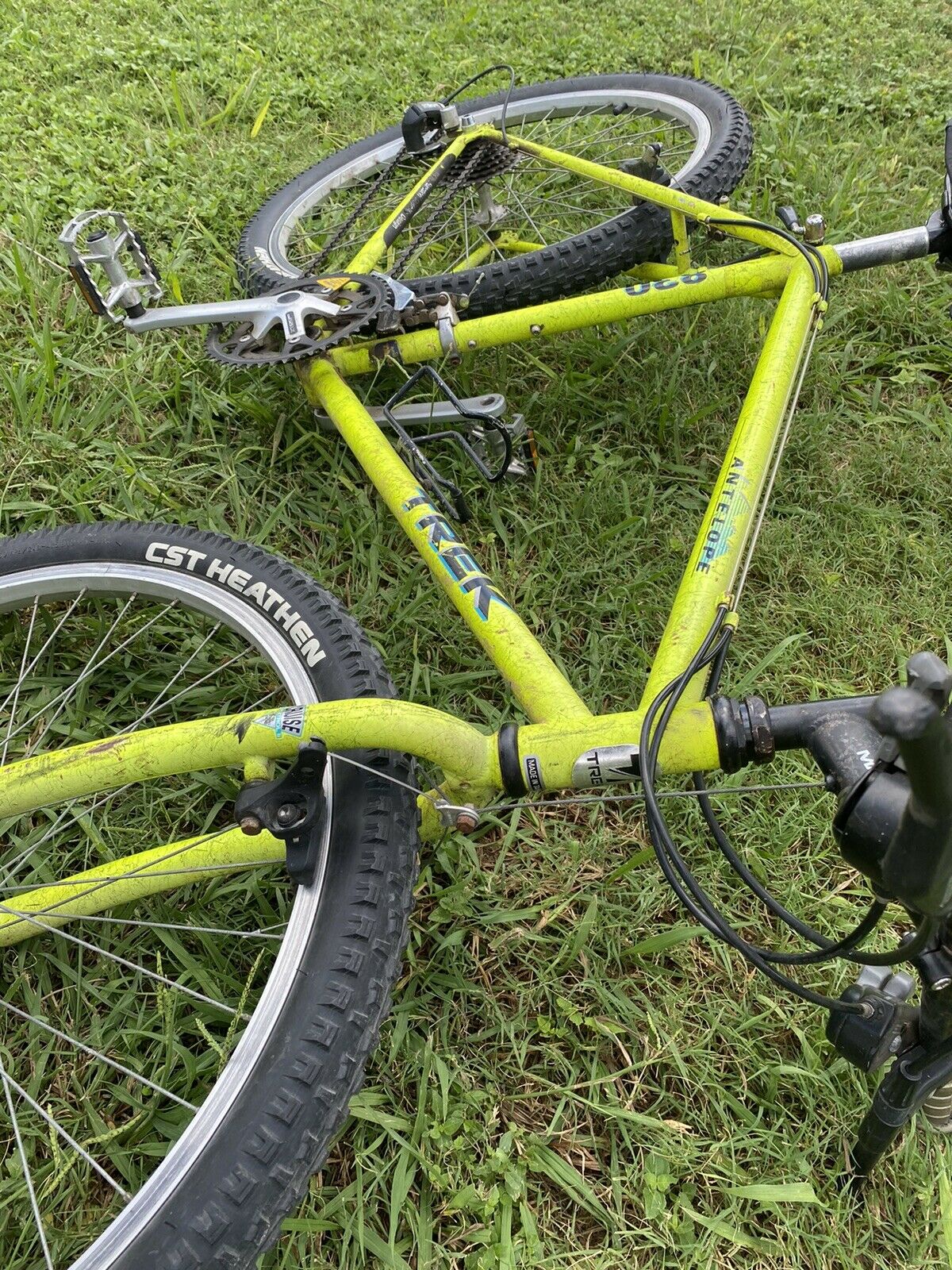 Vintage Neon Trek 830 Antelope Road Mountain bike Flourescent Yellow - Fresh Stock Dated December 2025