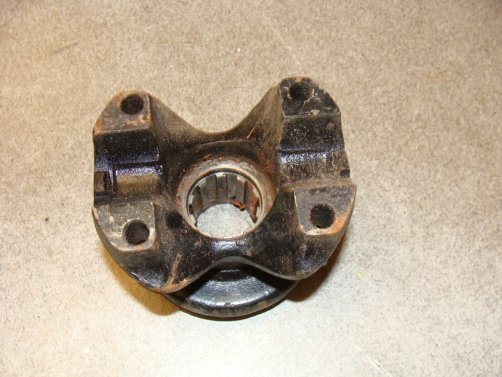 1966 - 1970 CLASSIC FORD BRONCO Tcase Yolk Borg Warner Style CV Transfer Case - Fresh Stock Dated December 2025