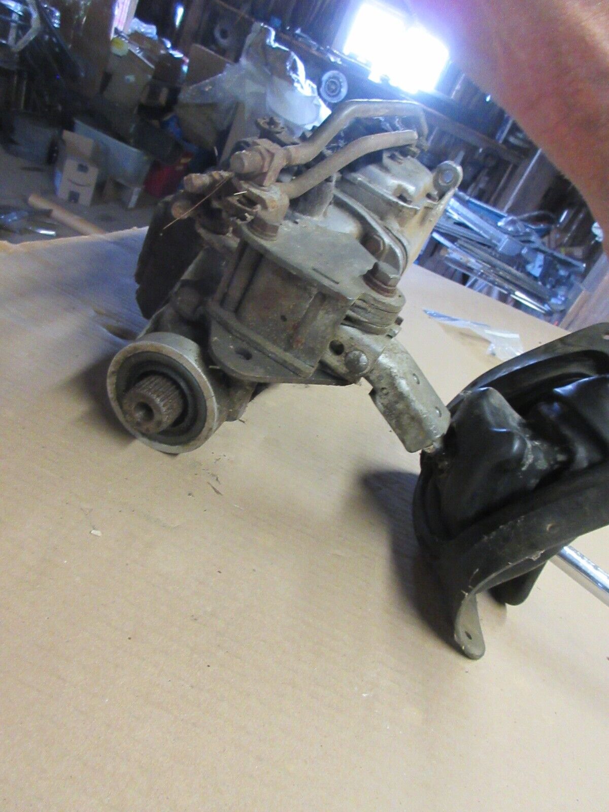 1970 CHEVROLET MUNCIE M22 NO VIN ALL ORINGNAL UNTOUCHED WITH SHIFTER POB25C - Fresh Stock Dated December 2025