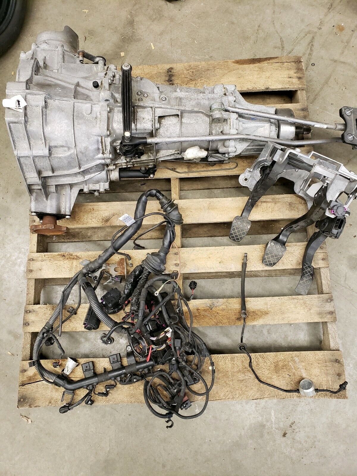 2009-2012 AUDI A4 A5 MANUAL TRANSMISSION SWAP KIT / Transmission code MRR - Fresh Stock Dated December 2025