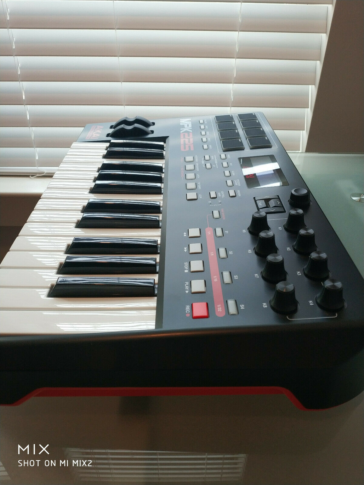 Akai Professional MPK225 25-Key USB MIDI Keyboard & Drum Pad Controller - Fresh Stock Dated December 2025