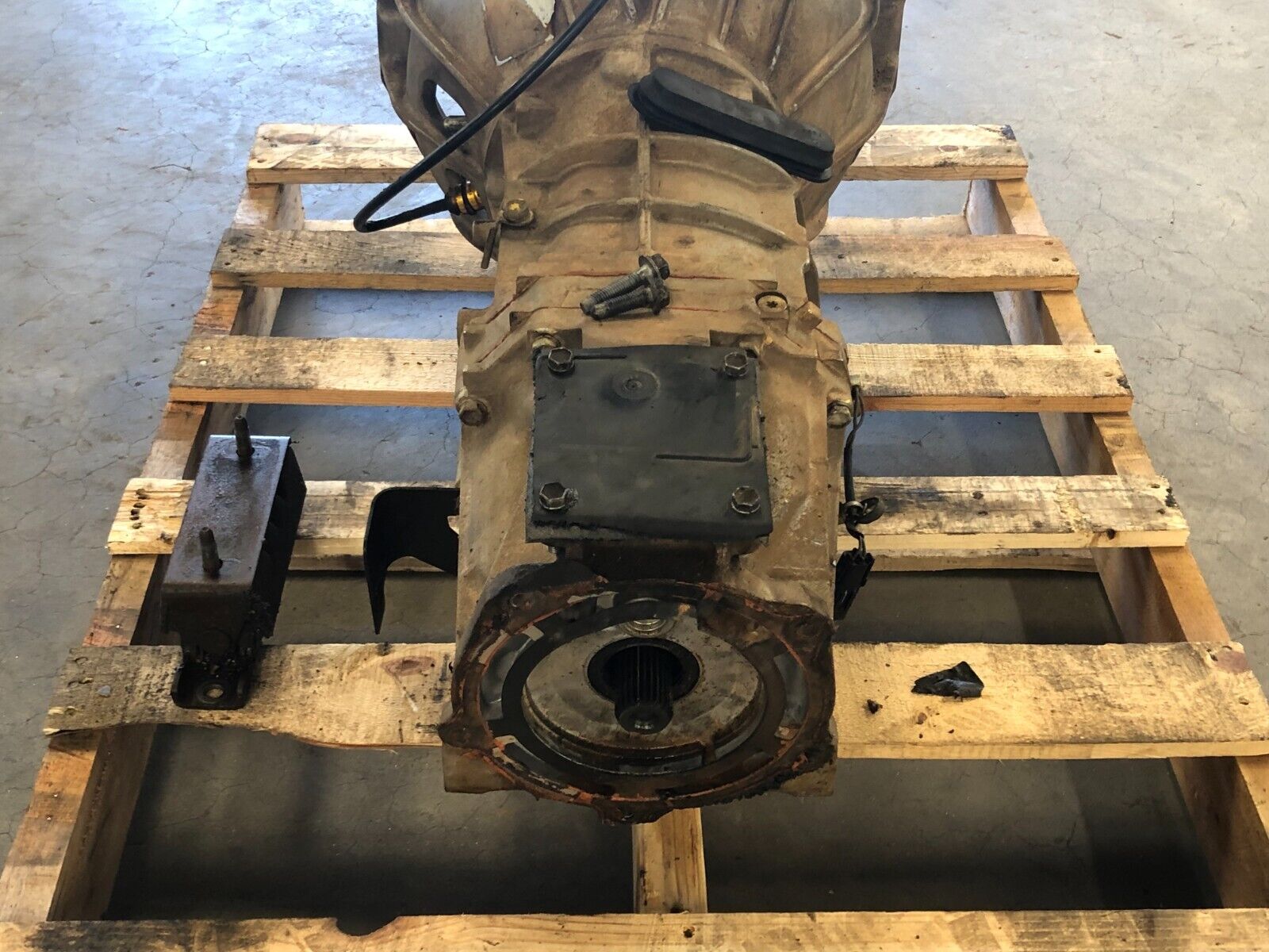 07 08 09 10 Hummer H3 3.7L Manual Transmission Gearbox 1275 OEM - Fresh Stock Dated December 2025