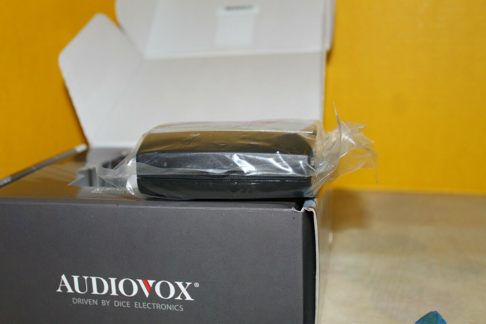 Audiovox AMBR-1501-AVW MediaBridge w/Bluetooth for Select Audi / VW' w BONUS - Fresh Stock Dated January 2026