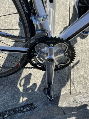 2011 Giant  defy road bike size M/L blk/white - Fresh Stock Dated December 2025