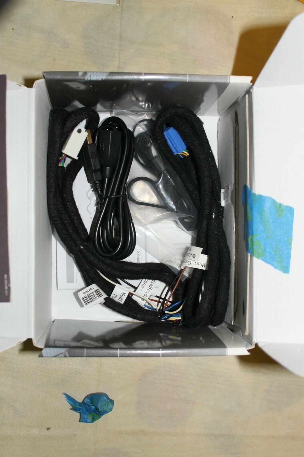 Audiovox AMBR-1501-AVW MediaBridge w/Bluetooth for Select Audi / VW' w BONUS - Fresh Stock Dated January 2026