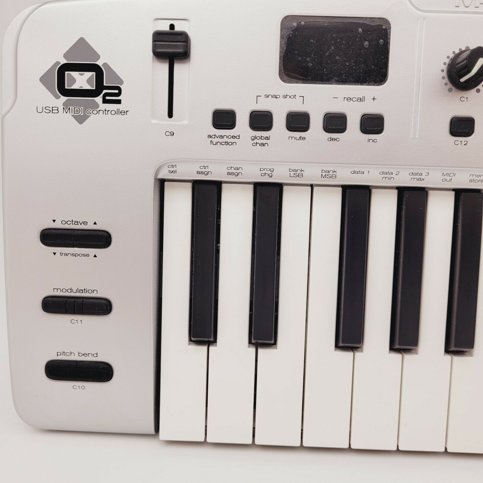 M-Audio O2 25-Key Ultra-Thin Mobile USB MIDI Controller in Original Box - Fresh Stock Dated December 2025