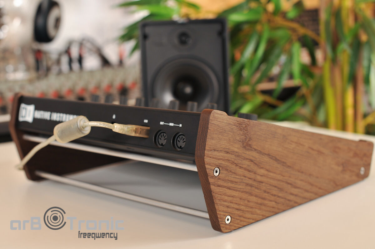 Native Instruments Maschine MK1 MK2 Real Wood Side Panel Wooden Stand - Fresh Stock Dated December 2025