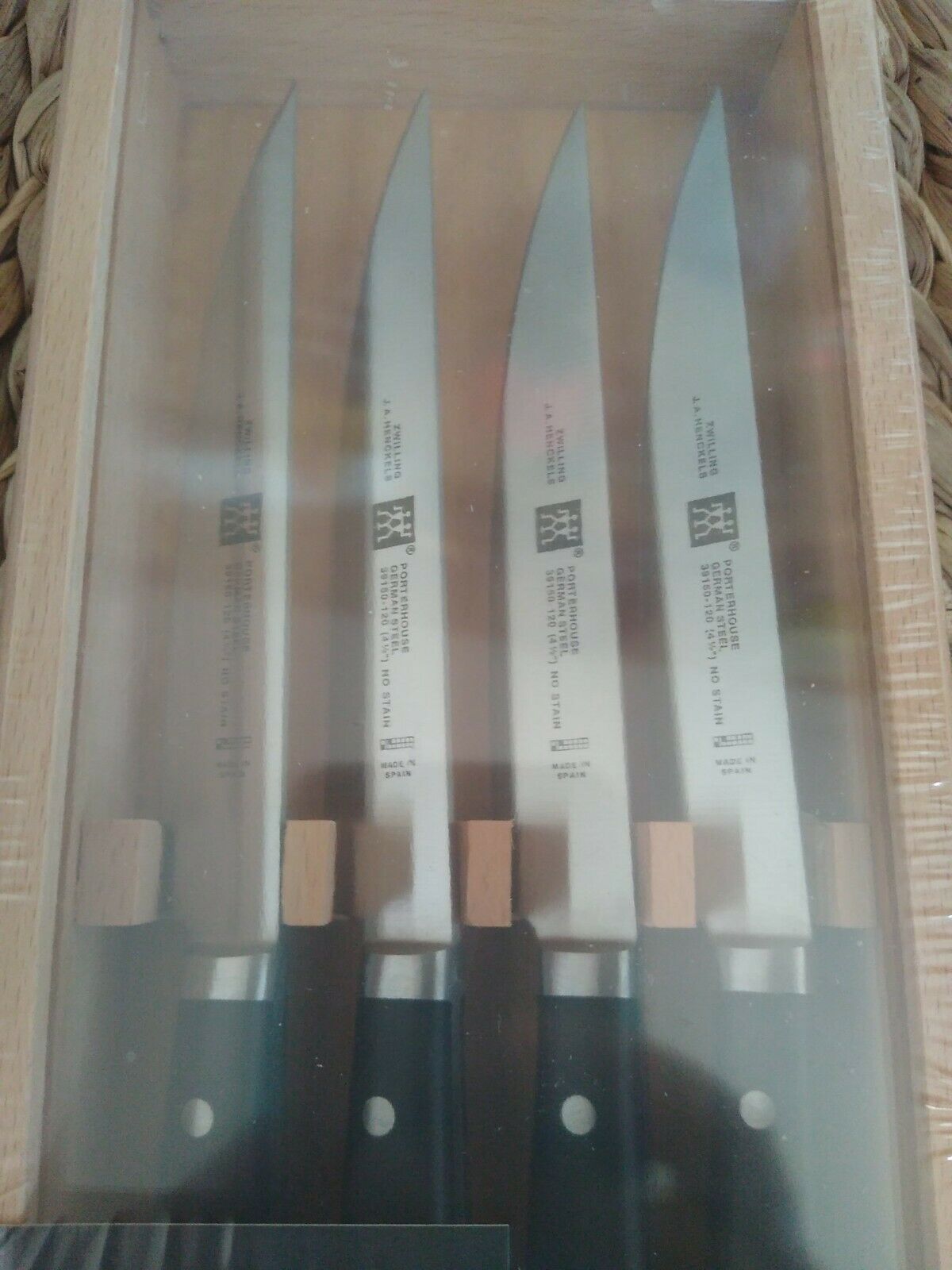 Zwilling Porterhouse 4pc Steak Set in Beechwood box Brand New - Fresh Stock Dated January 2026