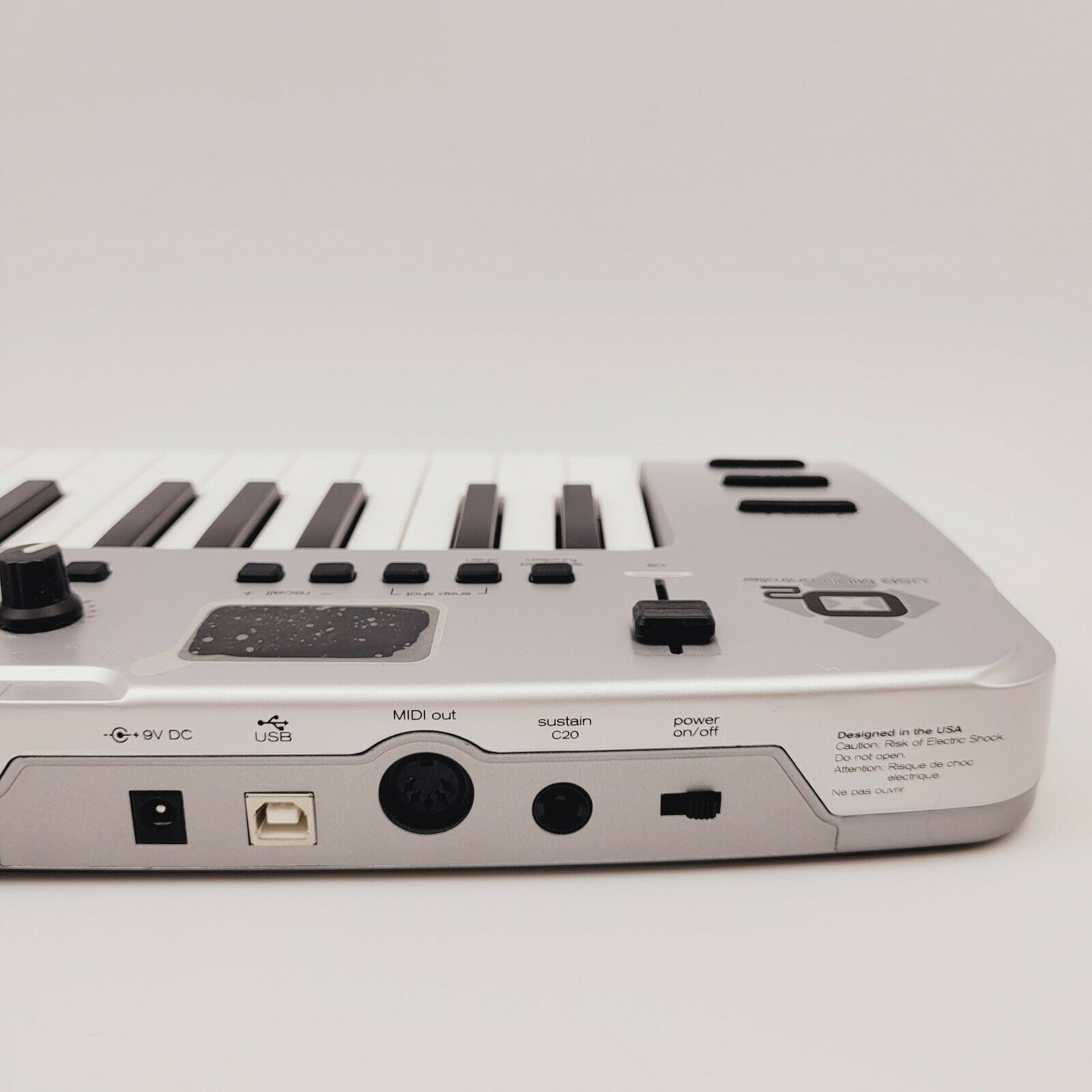 M-Audio O2 25-Key Ultra-Thin Mobile USB MIDI Controller in Original Box - Fresh Stock Dated December 2025