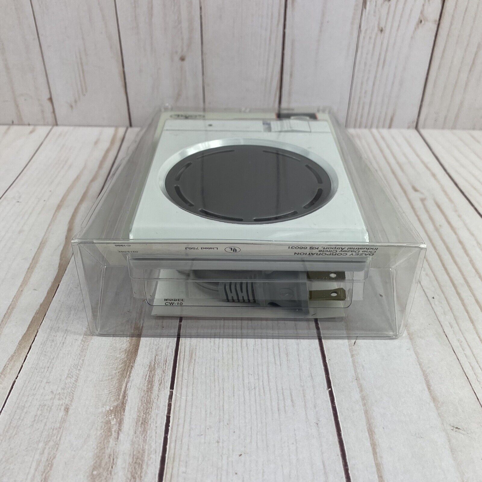 Dazey Vintage 25 Watts Tea Cup Cocoa Coffee Soup And Beverage Warmer CW-10 NOS - Fresh Stock Dated February 2026