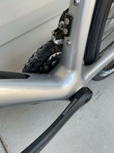 Giant Defy Advanced Carbon Road Bike,size M/L.105 2x11 gears disc brakes. - Fresh Stock Dated December 2025