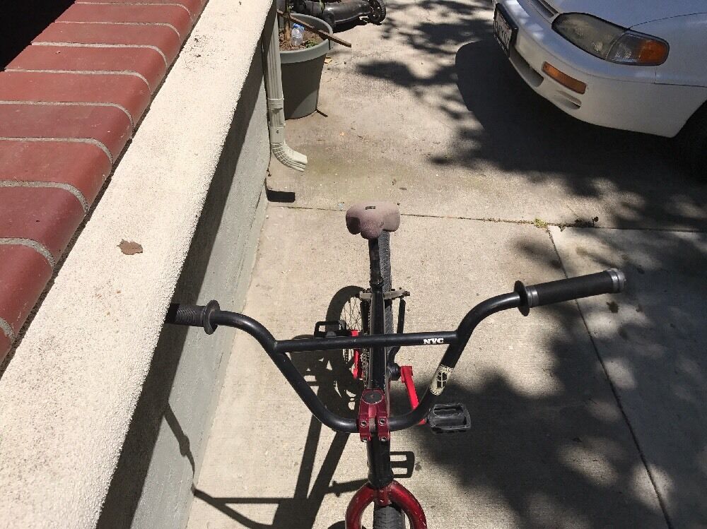 Black and Red Haro 400 series - Fresh Stock Dated December 2025