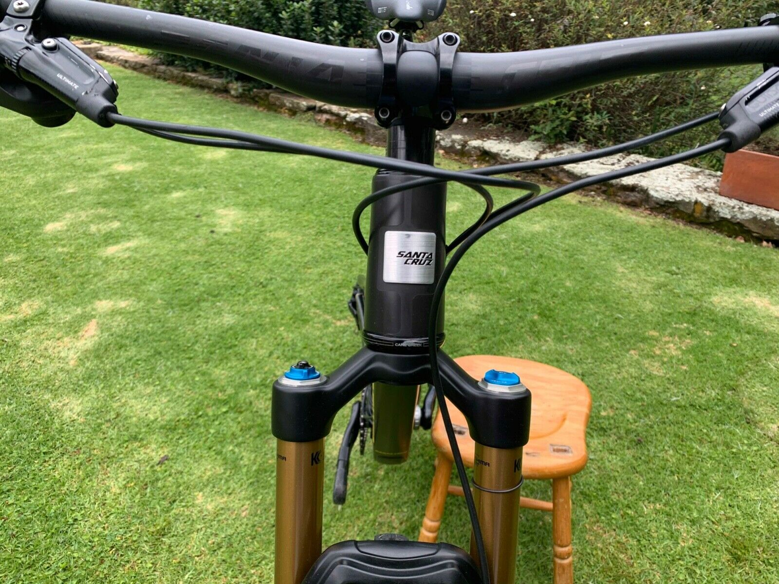 Black 2017 Santa Cruz 5010 CC XX1 Size M with Brand New Parts - Fresh Stock Dated December 2025