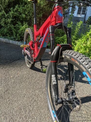 2017 Pivot Firebird - SRAM XX1, Rockshox, carbon wheels, WolfTooth, OneUp V2 - Fresh Stock Dated December 2025