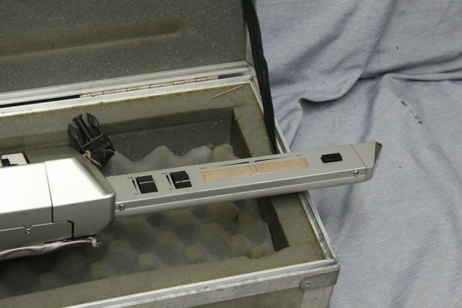 Yamaha KX 5 Keytar Midi Controller W/ Case AS IS FOR PARTS REPAIR - Fresh Stock Dated December 2025