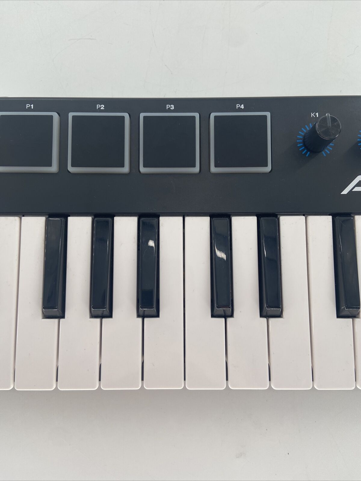 Alesis V Mini USB MIDI Keyboard Pad Controller 25 keys FREE SHIPPING - Fresh Stock Dated December 2025