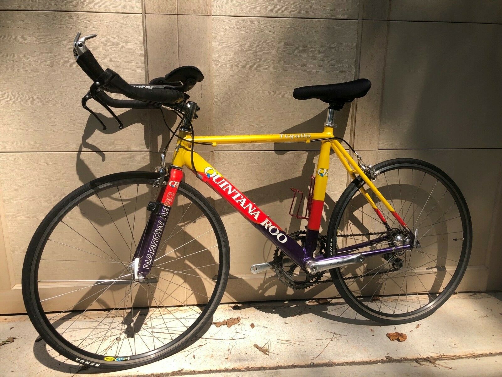 Quintana Roo triathlon bike - Fresh Stock Dated December 2025