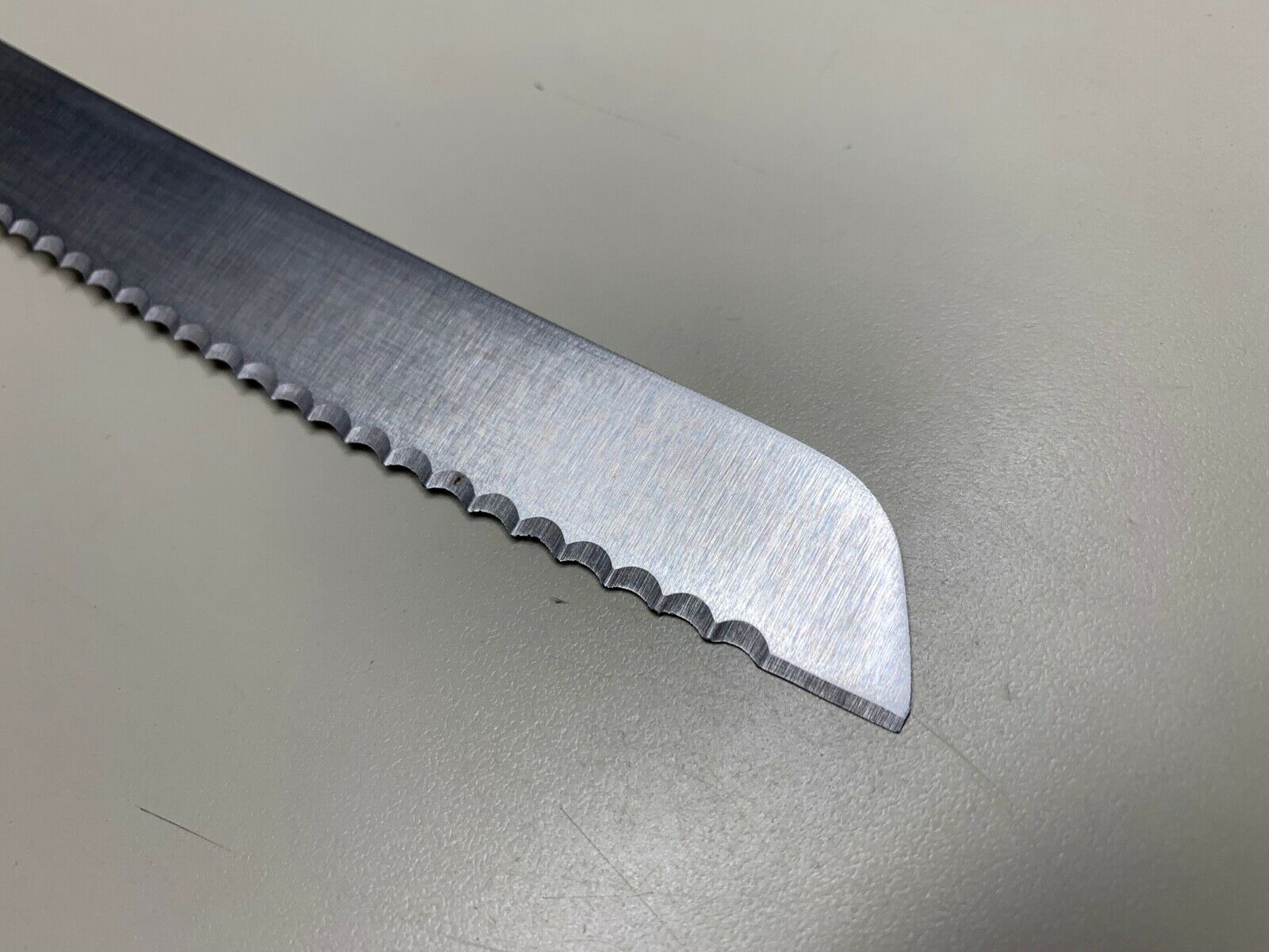 WUSTHOF CLASSIC SOLINGEN GERMANY BREAD KNIFE 4149/20 NICE - Fresh Stock Dated January 2026