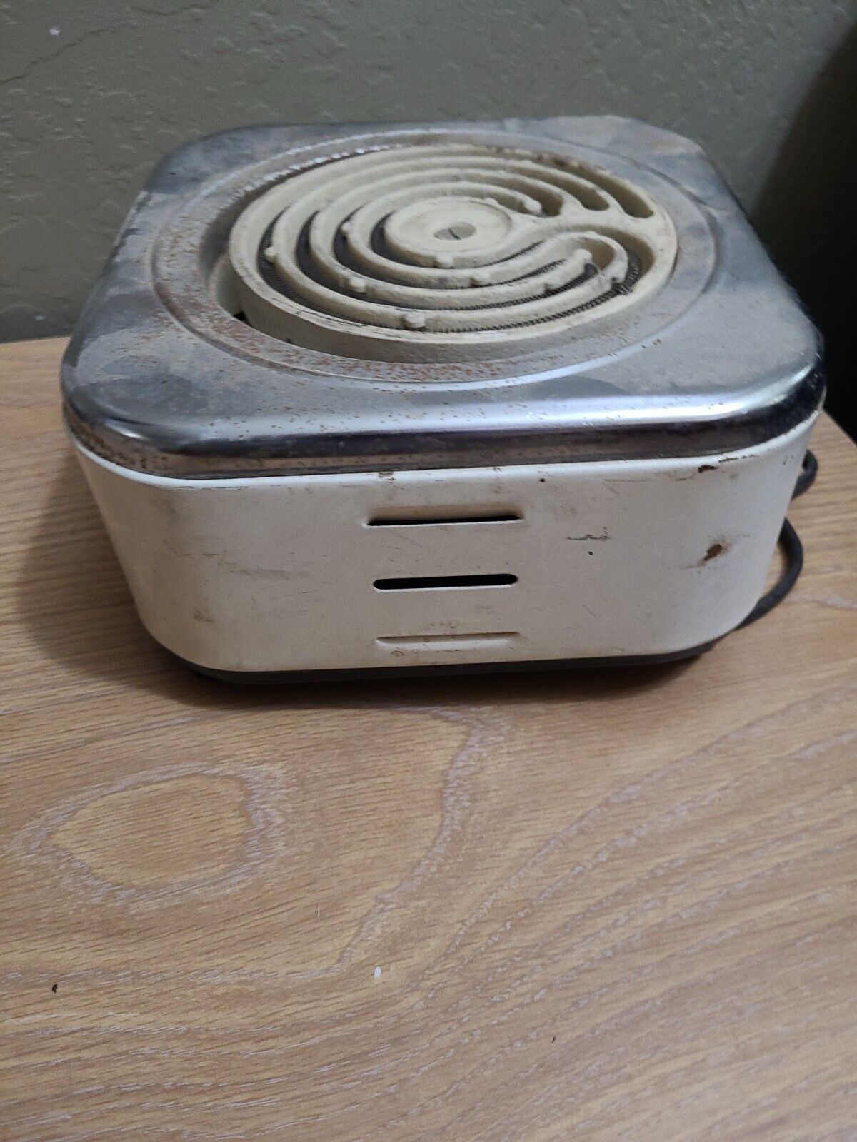 Vintage Capitol Model 275 Single Burner Electric Hot Plate  Made In USA  Tested - Fresh Stock Dated February 2026